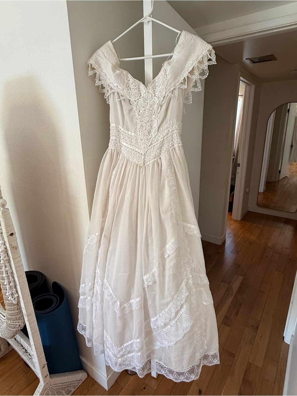 Vintage Jessica McClintock White Lace Bridal Gown